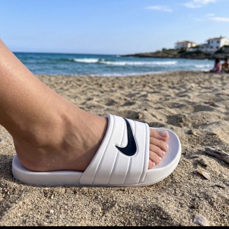 Бели Унисекс Чехли Nike
