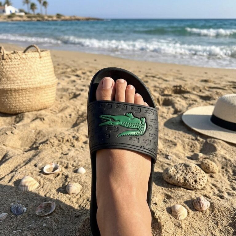 Класически Черни Чехли Lacoste